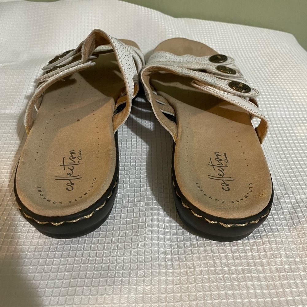 Clarks White and Black Leather Sandals - Picture 4 of 8